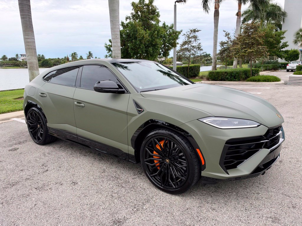 Used 2025 Lamborghini Urus SE AWD/4WD image 4