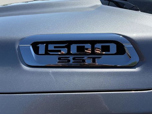 Used 2025 RAM 1500 Big Horn AWD/4WD image 31