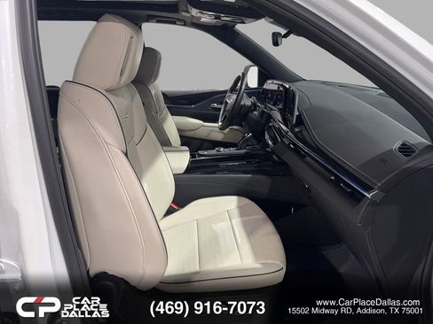 Used 2024 Cadillac Escalade Sport w/ LPO, Floor Liner Package AWD/4WD image 29