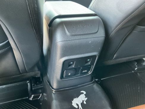 Used 2024 Ford Bronco Outer Banks AWD/4WD image 19