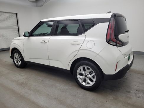 Used 2025 Kia Soul S image 3