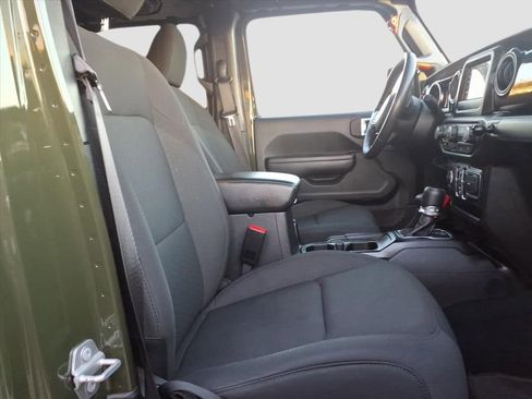 Used 2022 Jeep Gladiator Sport image 17