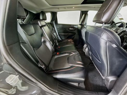 Used 2022 Jeep Cherokee Trailhawk w/ Sun, Sound & Nav Group image 29