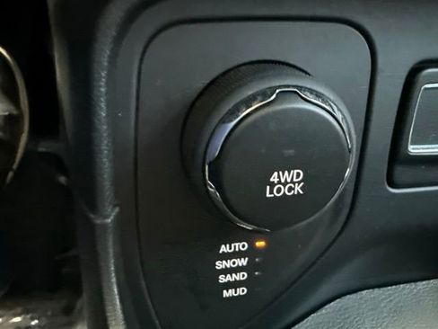 Used 2017 Jeep Renegade Sport w/ Power & Air Group AWD/4WD image 30