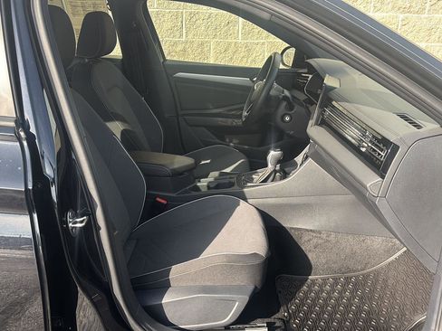 Used 2025 Volkswagen Jetta Sport FWD image 21