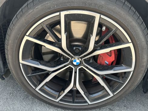 Used 2023 BMW M550i xDrive w/ Executive Package AWD/4WD image 12