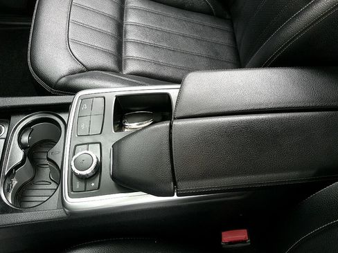 Used 2015 Mercedes-Benz GL 450 4MATIC image 45