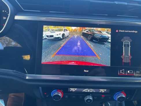 Used 2025 Audi Q3 2.0T Premium image 17