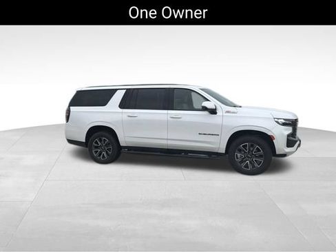 Certified 2023 Chevrolet Suburban Z71 w/ Luxury Package AWD/4WD image 4