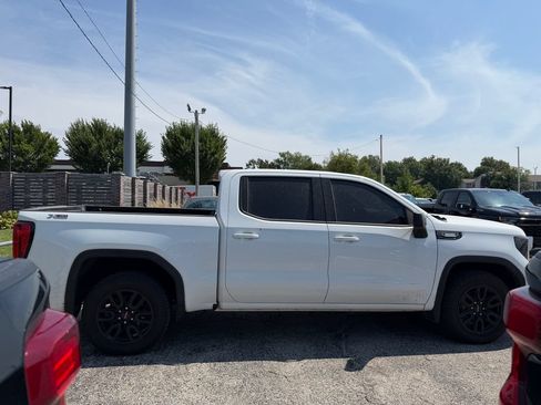 Used 2022 GMC Sierra 1500 Elevation AWD/4WD image 2