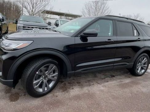 New 2026 Ford Explorer Active w/ Active Comfort Package image 6