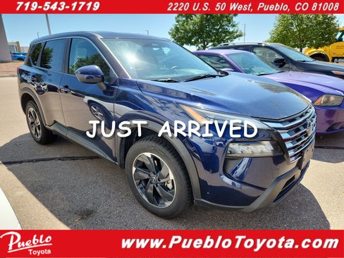 Used 2025 Nissan Rogue SV AWD/4WD image 1