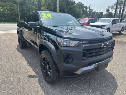 Used 2024 Chevrolet Colorado Trail Boss w/ LPO, Dark Essentials Package AWD/4WD image 10