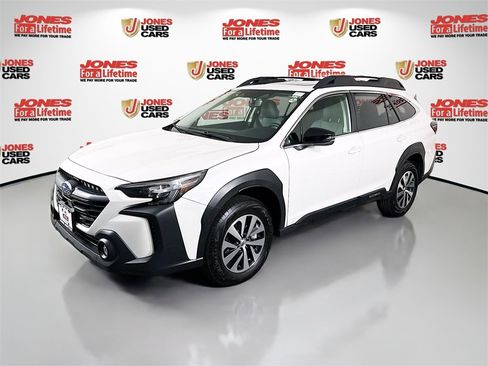 Certified 2025 Subaru Outback Premium image 15
