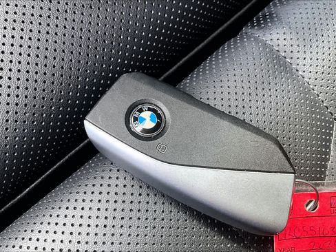 Used 2024 BMW 530i w/ Premium Package RWD image 15