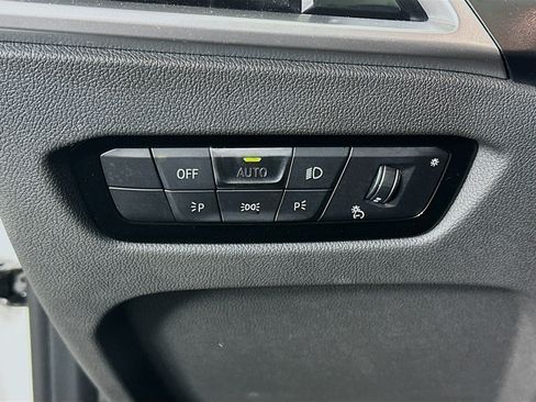 Used 2025 BMW 330i xDrive Sedan image 16