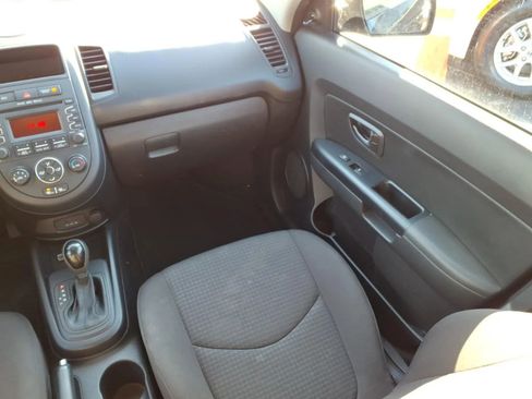 Used 2013 Kia Soul image 19