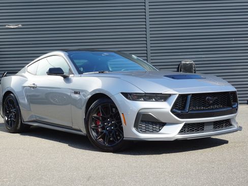 Used 2024 Ford Mustang GT Premium w/ GT Performance Package RWD image 10