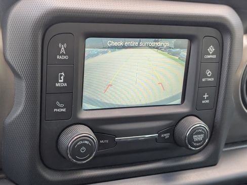 Used 2019 Jeep Wrangler Sport AWD/4WD image 19