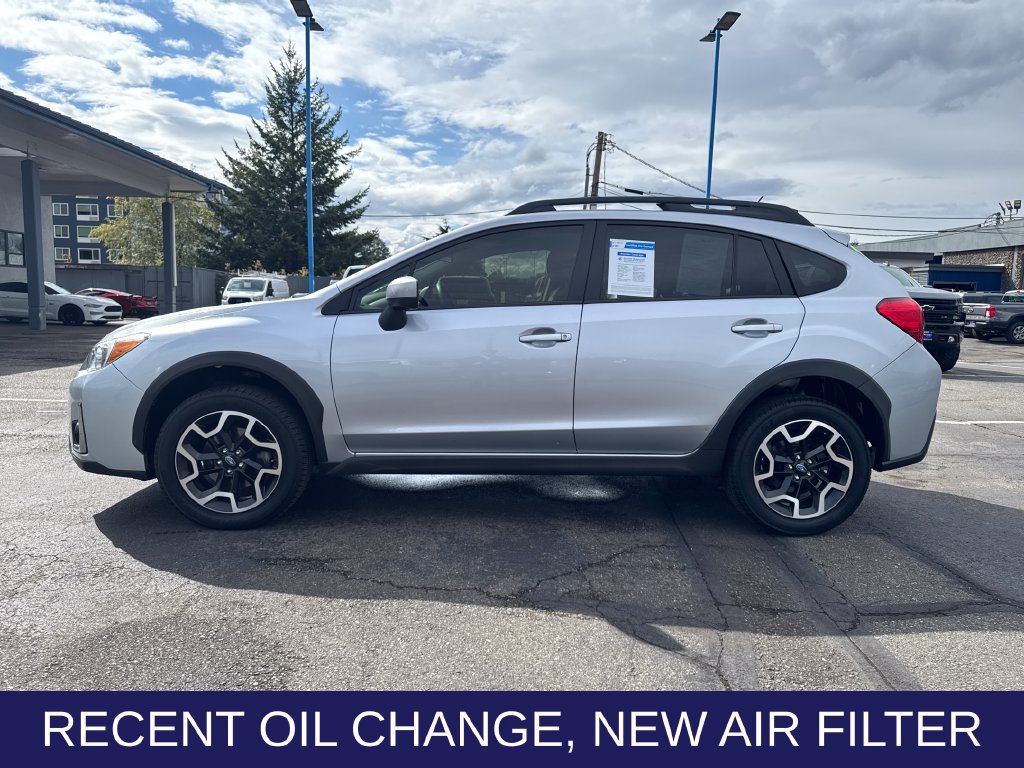 Used 2017 Subaru Crosstrek 2.0i Premium AWD/4WD image 2