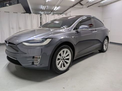 Used 2020 Tesla Model X Long Range image 5
