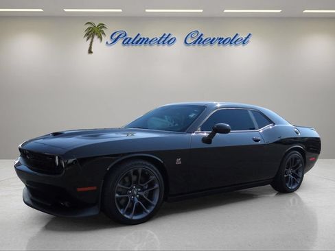 Used 2023 Dodge Challenger R/T Scat Pack RWD image 7