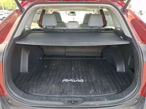 Used 2025 Toyota RAV4 XLE Premium image 30