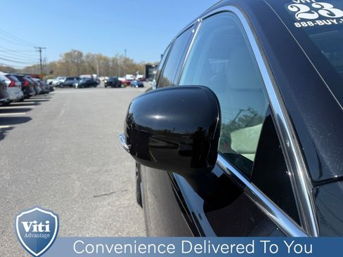 Certified 2023 Volvo XC90 B5 Plus w/ Protection Package Premier AWD/4WD image 10