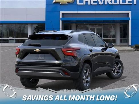 New 2026 Chevrolet Trax LT w/ Driver Confidence Package FWD image 4