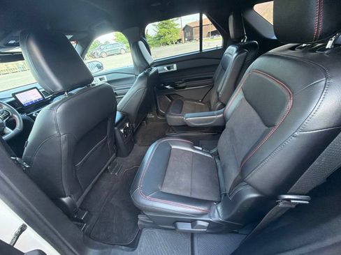 Used 2023 Ford Explorer ST-Line AWD/4WD image 57