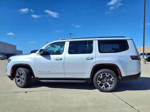 Certified 2023 Jeep Wagoneer Series III w/ Preferred Equipment Group image 33