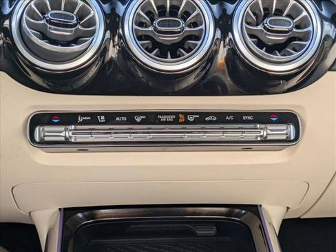 Certified 2025 Mercedes-Benz GLA 250 4MATIC w/ Exclusive Package image 15