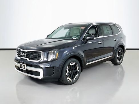 New 2025 Kia Telluride S image 3