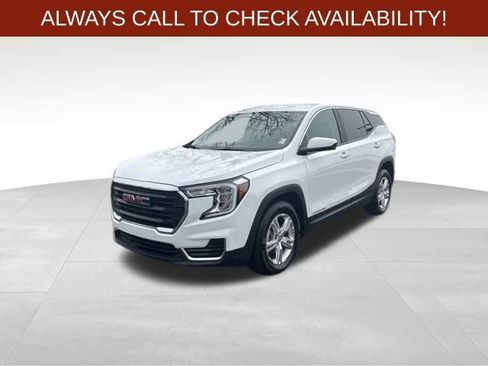 Used 2024 GMC Terrain SLE image 3
