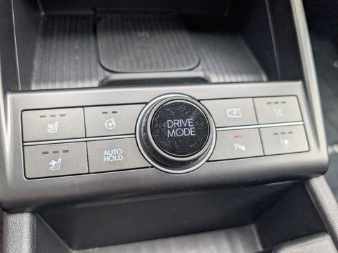Used 2024 Hyundai Kona Limited FWD image 14