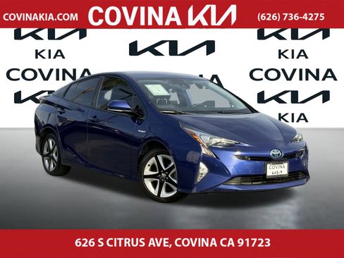 Used 2017 Toyota Prius Three Touring image 2