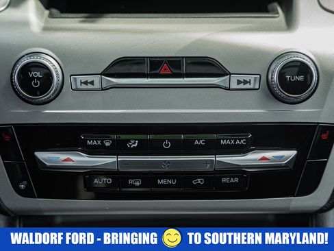 Used 2022 Ford Explorer XLT w/ Equipment Group 202A AWD/4WD image 27