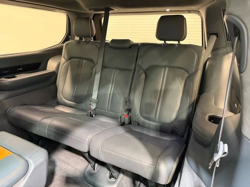 Used 2022 Jeep Grand Wagoneer Series II w/ Premium Group II image 26