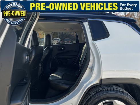 Used 2018 Jeep Compass Latitude w/ Popular Equipment Group image 25