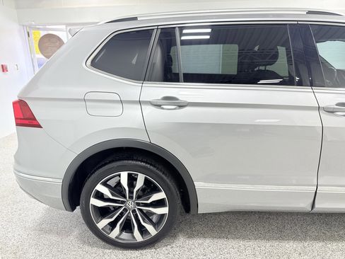 Used 2020 Volkswagen Tiguan SEL Premium R-Line image 9