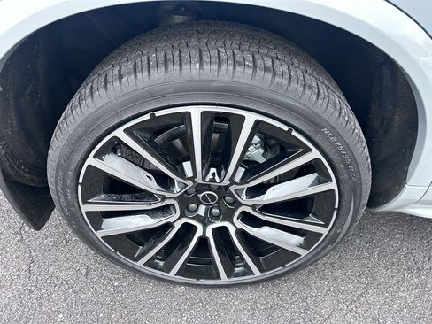Used 2026 Volvo XC90 B6 Ultra w/ Lounge Package image 11