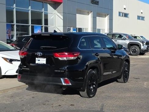 Used 2019 Toyota Highlander Limited w/ Carpet Mat Package (TMS) image 5