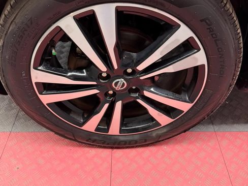 Used 2019 Nissan Kicks SR w/ Exterior Electronics Package FWD image 40