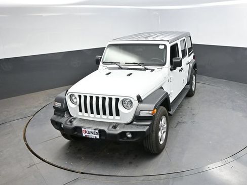 Certified 2018 Jeep Wrangler Unlimited Sport S AWD/4WD image 39