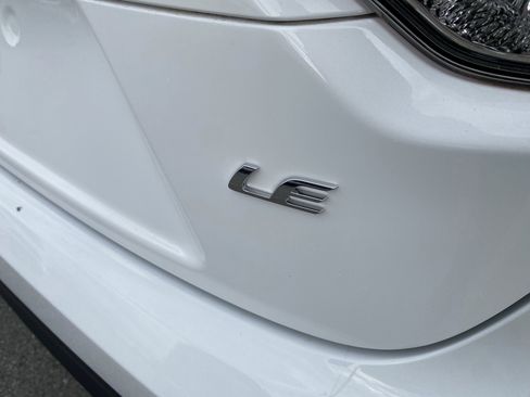 Used 2023 Toyota Corolla LE image 7