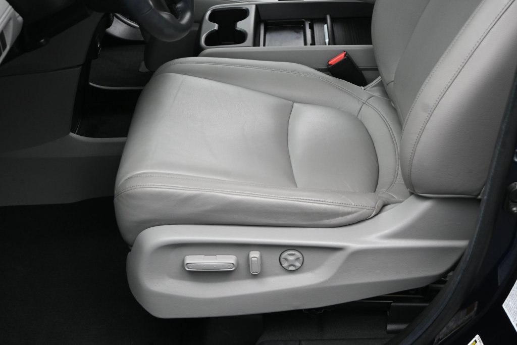 Used 2024 Honda Odyssey EX-L image 13