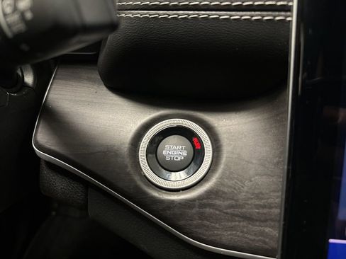 Used 2023 Jeep Grand Cherokee Limited AWD/4WD image 21