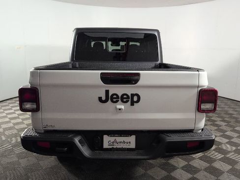 New 2025 Jeep Gladiator Sport AWD/4WD image 5