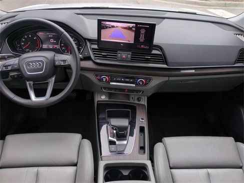 Used 2024 Audi Q5 2.0T Premium w/ Convenience Package image 15