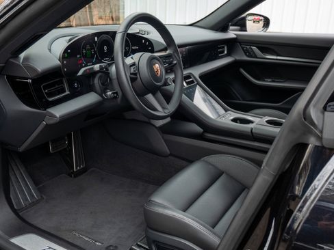 Used 2025 Porsche Taycan 4S image 4